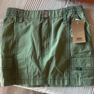 Vans Sidewalk Cargo Skirt (LODEN GREEN)